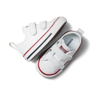 NWT  Converse Kids' Chuck Taylor All Star 2V, White, 2 Toddler